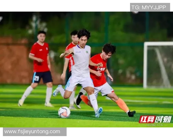 二十岁左右的足球明星男孩如何在绿茵场上书写青春传奇与梦想追逐 二十岁左右的足球明星男孩如何在绿茵场上书写青春传奇与梦想追逐
